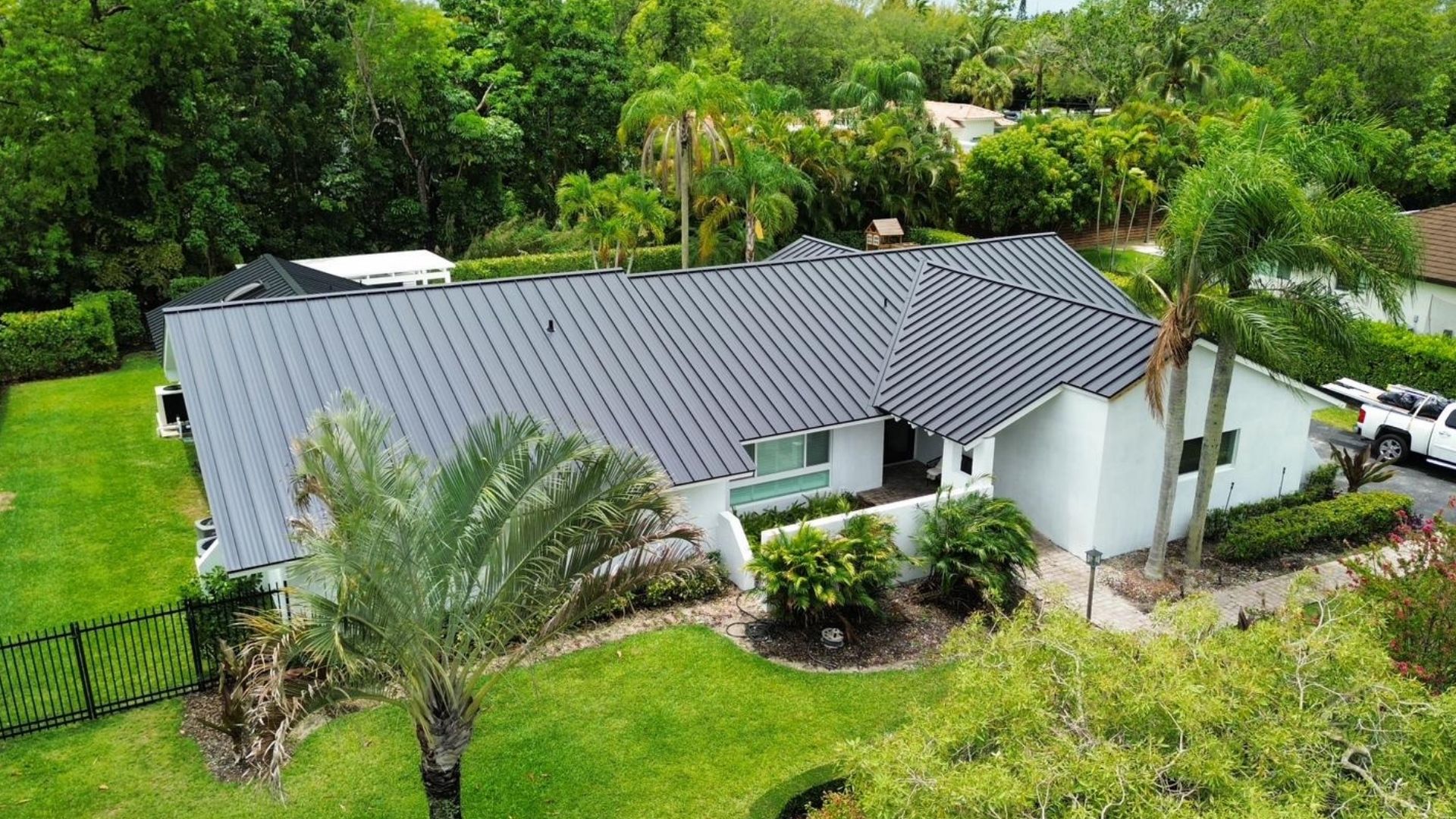 roof replacement warning signs in Florida homes