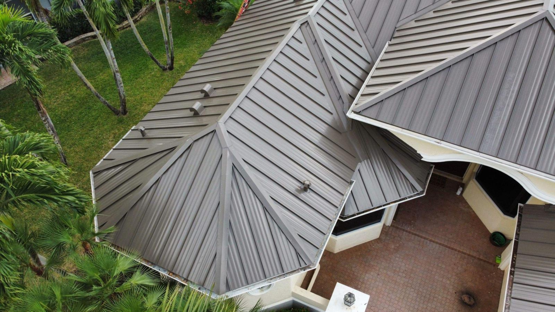 How long should a roof last in Florida?